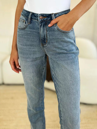 Close-up of Judy Blue 88818 jeans showing the front pockets, button waist and denim wash.