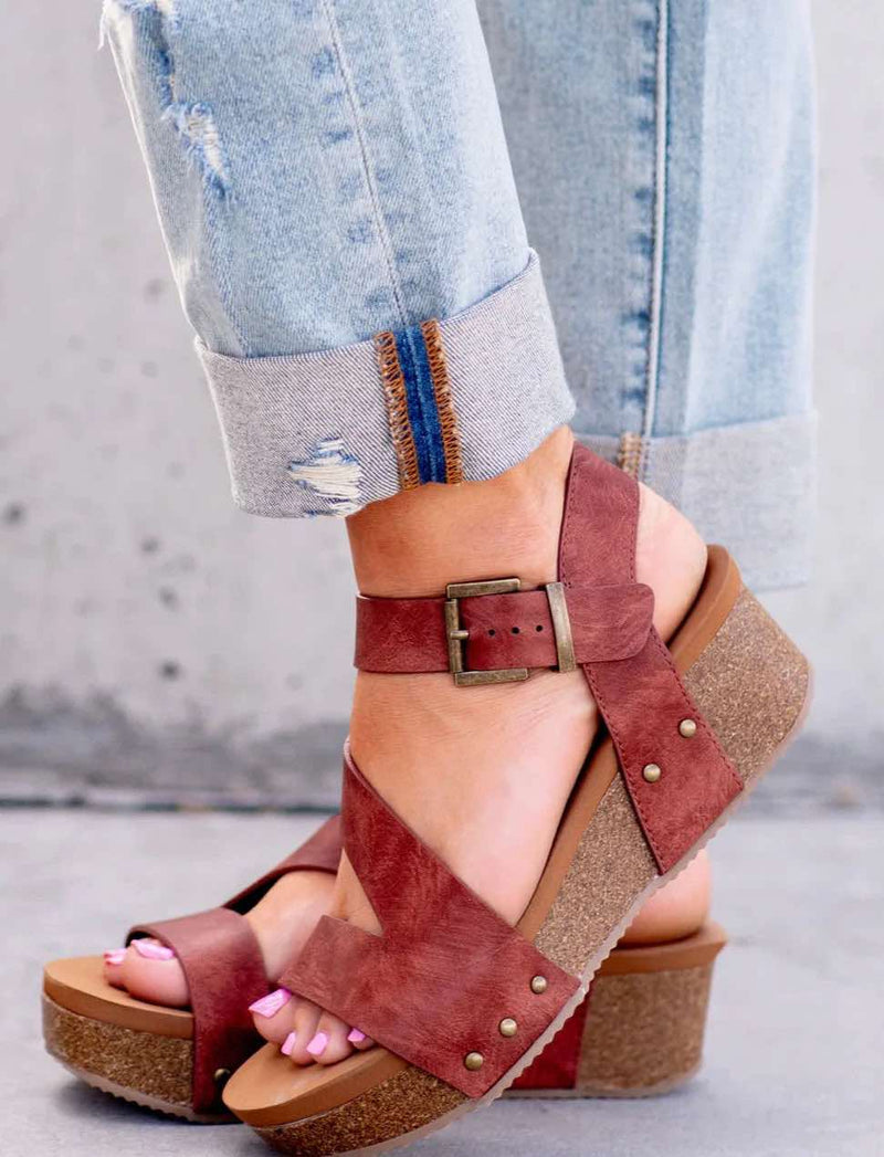 Saddle Up Wedge