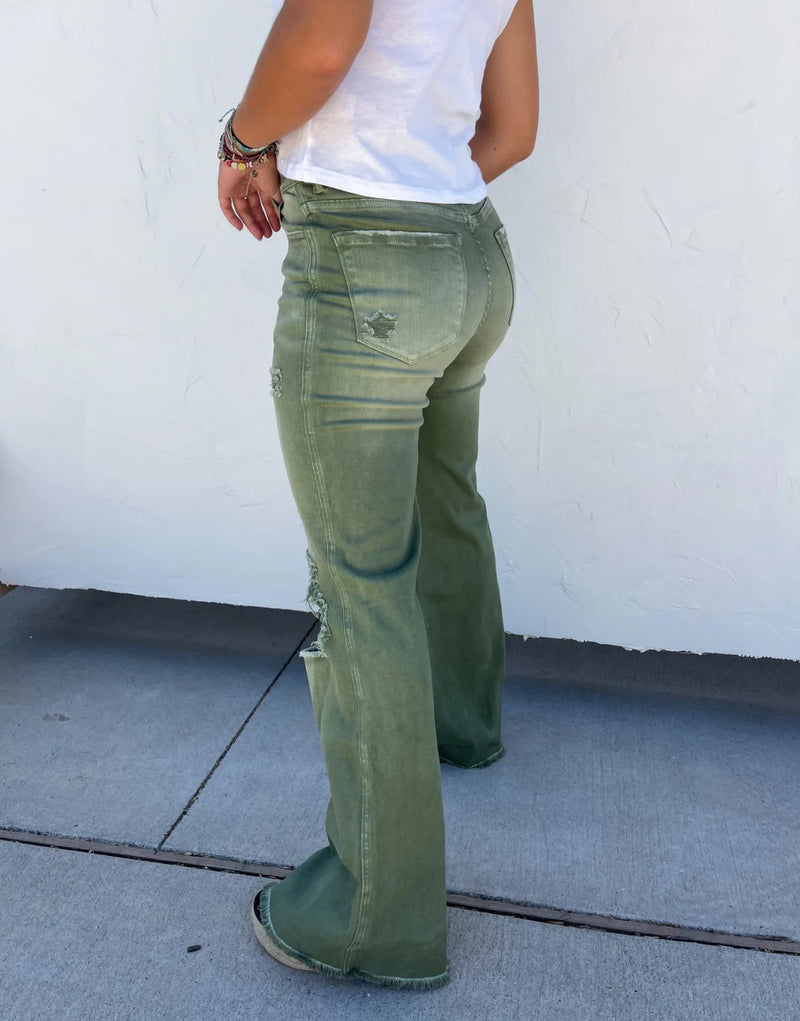 Laken Distressed Jeans
