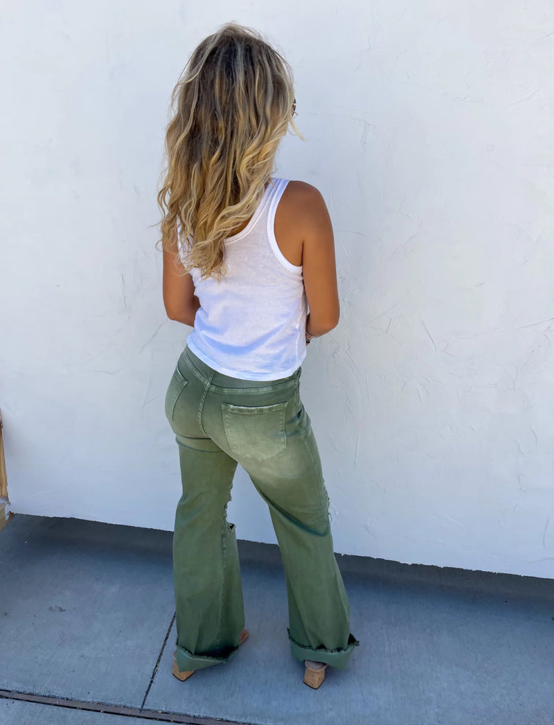 Laken Distressed Jeans