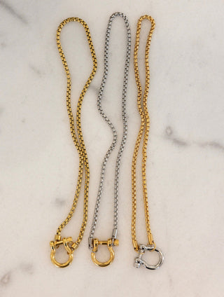 LOCKET NECKLACE