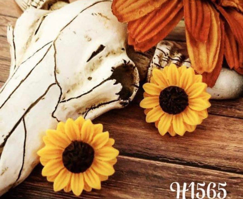 Sunflower Stud